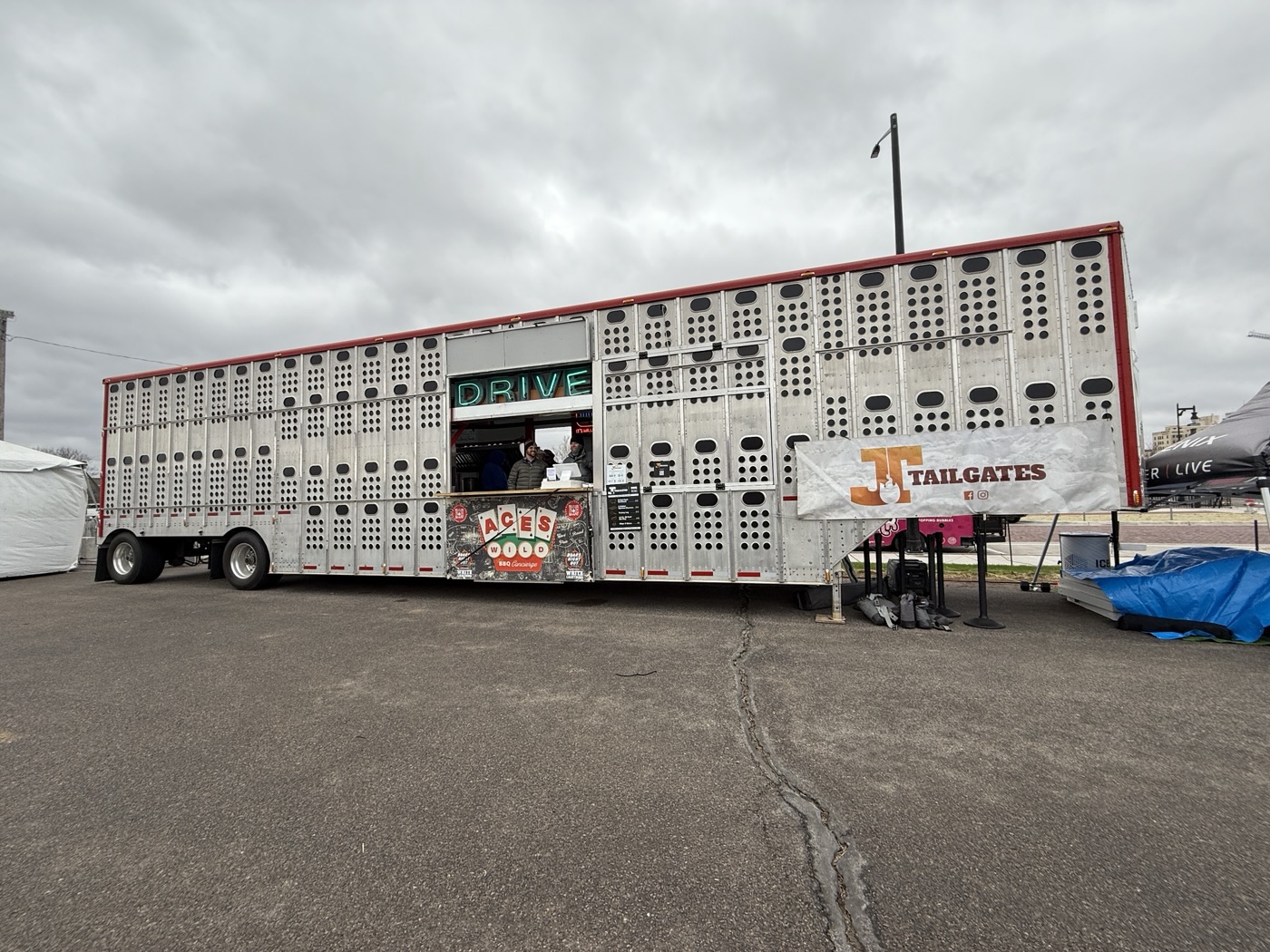 JT Tailgates Aces Wild BBQ